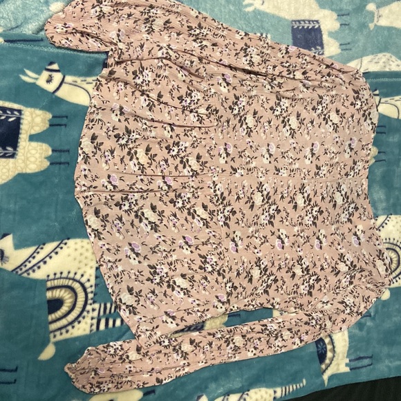 Juniors medium Blouse. Brand Sim and Sam Great used condition - Picture 3 of 3